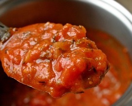 food that stain teeth - tomato sauce